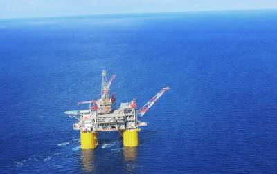 Нефть дешевеет на фоне роста случаев COVID-19 во всем мире