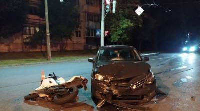 Легковушка и мотоцикл столкнулись в Минске