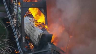 Опубликовано видео с горящим поездом в США