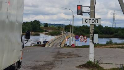 У наплавного моста в Спасском районе установили светофоры