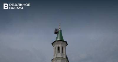 На минарет старейшей мечети Татарстана установили полумесяц