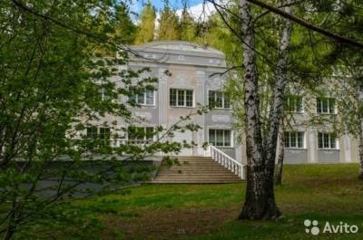 «Авито-недвижимость» составила топ-5 самых дорогих дач в Свердловской области