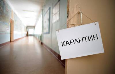 Богослужения и транспорт: Степанов назвал причины роста количества больных COVID-19 на западе Украины