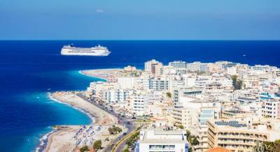 Греция разрешит круизные путешествия с 1 августа