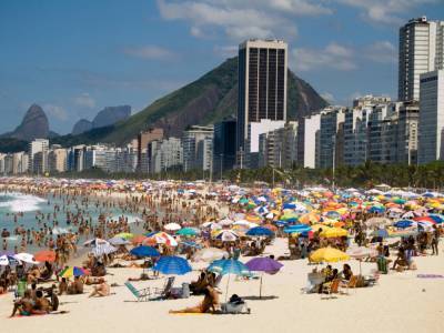 Бразилия открыла границы для иностранных туристов, которые перемещаются в самолетах