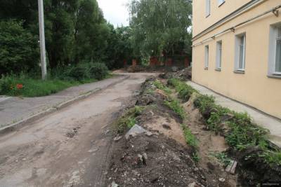 Разбитую дорогу в Пскове на Герцена собираются отремонтировать