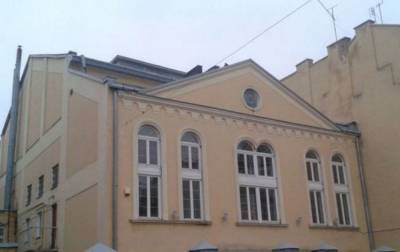 Нападавшего на синагогу в Мариуполе объявили в розыск