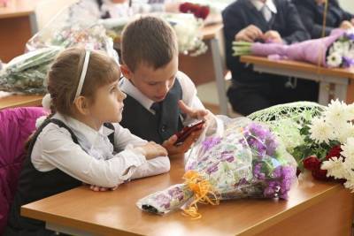 Собянин выразил надежду, что с 1 сентября школы будут работать в обычном режиме