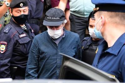Суд продлил домашний арест Михаилу Ефремову до 22 января