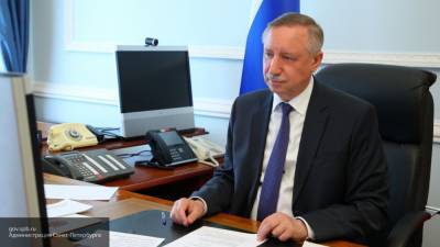 Беглов подписал указ о дополнительных мерах поддержки соцработников Петербурга