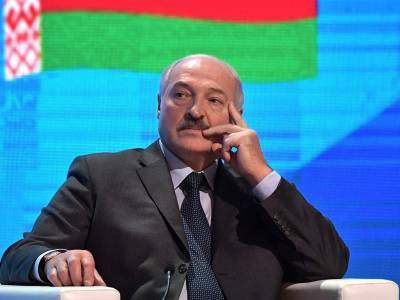 Политолог Болкунец: Лукашенко готовится к режиму ЧП и отключению мобильной связи