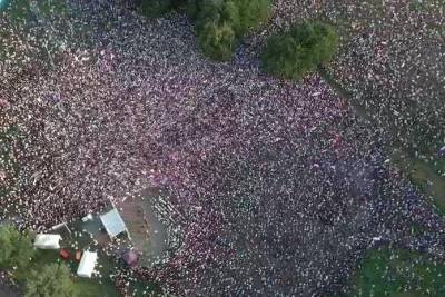 Митинг в поддержку оппозиционного кандидата в президенты Белоруссии собрал 34 тыс. человек