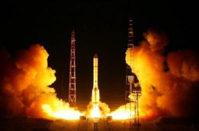 Ракета «Протон-М» со второй попытки вывела спутники «Экспресс» в космос