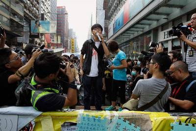 Гонконг запретил 12 оппозиционным кандидатам участвовать в выборах