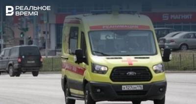 Трое взрослых и ребенок пострадали при выезде иномарки в кювет на трассе в Татарстане