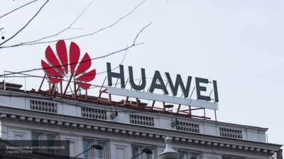 Huawei представила "умные" часы с селфи-камерой и искусственным интеллектом