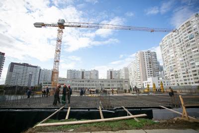 Свердловские власти решают вопрос строительства школы на деньги застройщика и банка