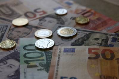 Курс евро взлетел выше 87 рублей