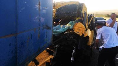 Водитель попавшего в ДТП в Крыму микроавтобуса работал нелегально