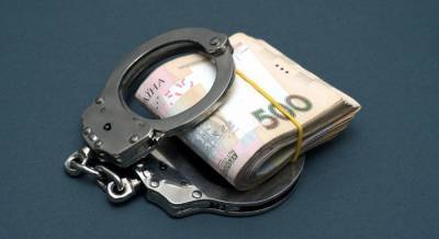 Во Львовской области подполковник полиции попался на взятке в $8 тысяч