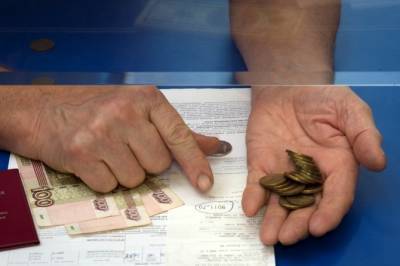 Банки захотели списывать деньги со счетов россиян «без разрешения»