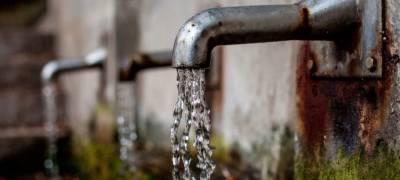 Коммунальщиков в Карелии оштрафовали за подачу грязной воды
