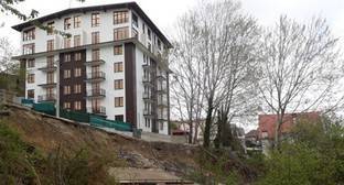 Снос самостроя в Сочи приостановлен из-за угроз суицида владельца квартиры