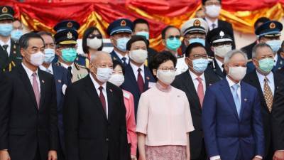 В Гонконге на год перенесли выборы, сославшись на коронавирус