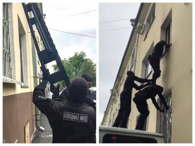 В Кузбассе штурм квартиры наркоторговки сняли на видео
