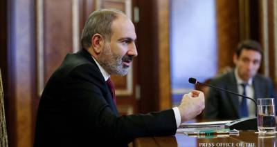 "Какие дела? Одна работа": Пашинян рассказал о голосовом сообщении от мэра Еревана