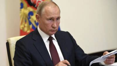 Путин подписал закон о голосовании на выборах в течение трех дней