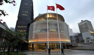 В Гонконге на год отсрочили парламентские выборы из-за коронавируса