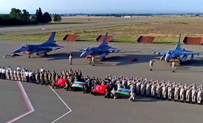 Пять турецких истребителей F-16 прибыли в Азербайджан