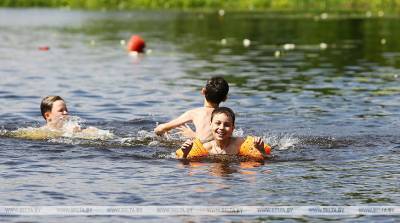 На двух водоемах Минской области ограничено купание детей, Дубровское все еще под запретом