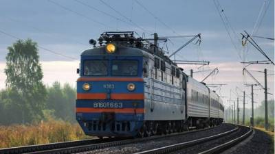 В Челябинской области поезд насмерть сбил 12-летнего мотоциклиста