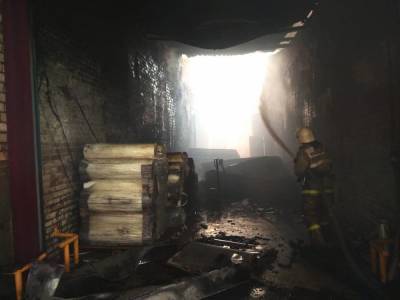 Пожарный поезд направлен на ликвидацию возгорания склада полиэтилена в Дзержинске