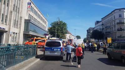 Неизвестные напали на торговый центр в Берлине