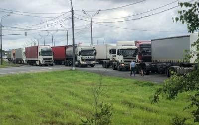 Россия фактически закрыла границу с Беларусью на трассе М1