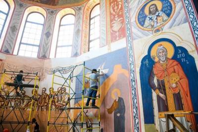 Иконописцы собора Александра Невского: «Храм сам подсказывает образы»