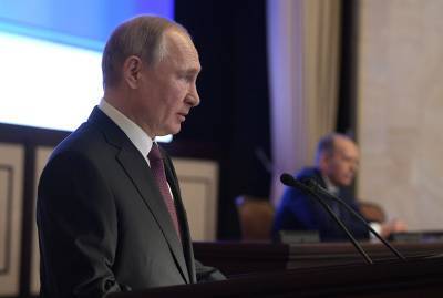 Путин запретил сотрудникам ФСБ разглашать профессиональные тайны