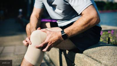 Немецкие врачи назвали способы устранить боль в коленях