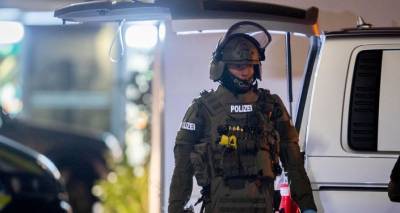 Число пострадавших при нападении в ТЦ в Берлине выросло