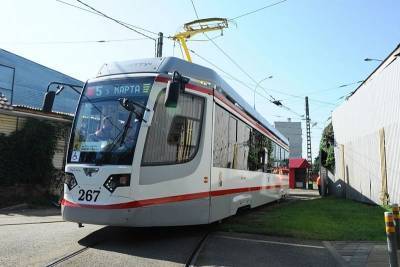 В Краснодаре пассажиры новых трамваев, автобусов и троллейбусов могут пожаловаться не неработающие кондиционеры