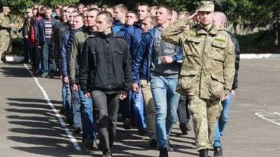 В Киеве закончился весенний призыв: в армию набрали 600 человек