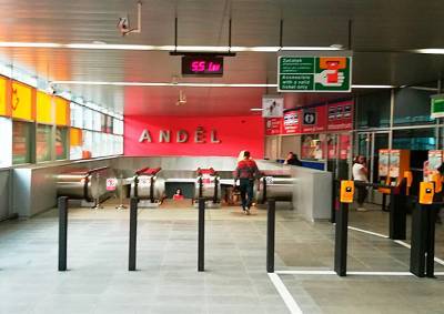 После ремонта открылся второй вход на станцию метро Anděl