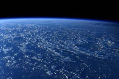 Астронавт показал потрясающее фото Земли с МКС