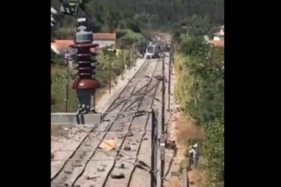 В Португалии с рельсов сошёл высокоскоростной поезд