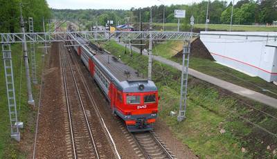Поезд насмерть сбил мужчину на станции "Фрязево" в Подмосковье