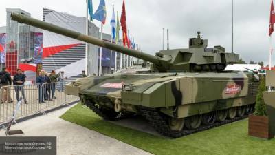 Новейший танк Т-14 "Армата" прошел испытания в роботизированном режиме
