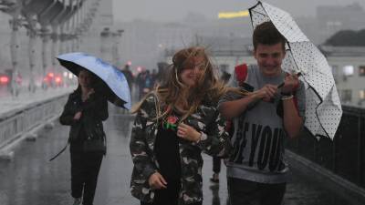 В Москве и области объявлен «желтый» уровень погодной опасности из-за грозы